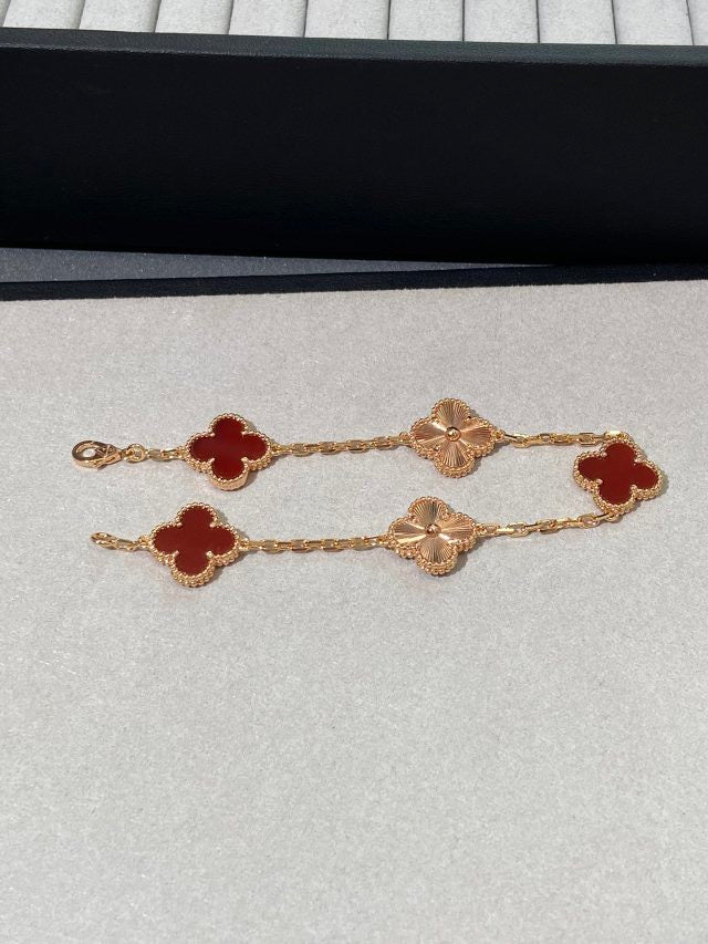 Vintage 4-leaf clover bracelet, red and rose gold, 5 motifs